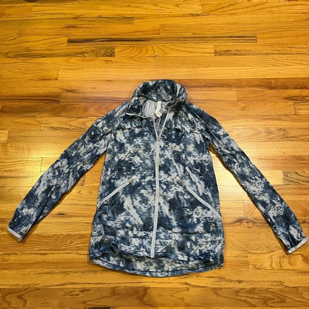 LULULEMON Miss Misty Packable Rain Jacket Sea Side Silver Fox 2